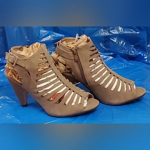 Women's Slingback Heels- Taupe